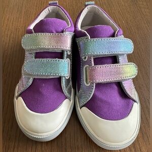 Selling a pair of kids See Kai Run shoes (size 1)